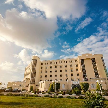 Отель Tolip Family Club Borg El Arab Кинг-Мариут Экстерьер фото
