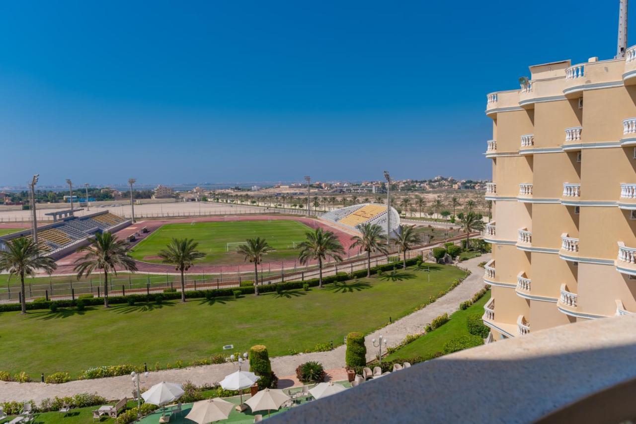 Отель Tolip Family Club Borg El Arab Кинг-Мариут Экстерьер фото