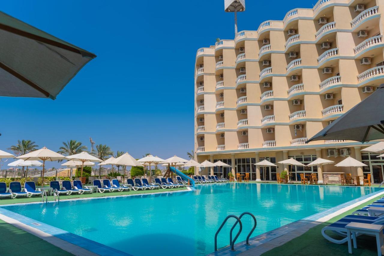 Отель Tolip Family Club Borg El Arab Кинг-Мариут Экстерьер фото