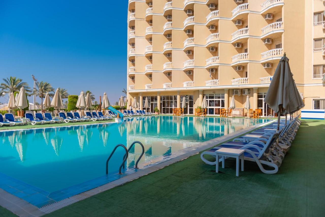 Отель Tolip Family Club Borg El Arab Кинг-Мариут Экстерьер фото