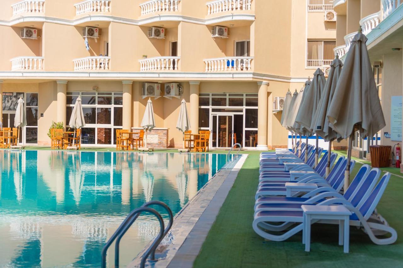 Отель Tolip Family Club Borg El Arab Кинг-Мариут Экстерьер фото