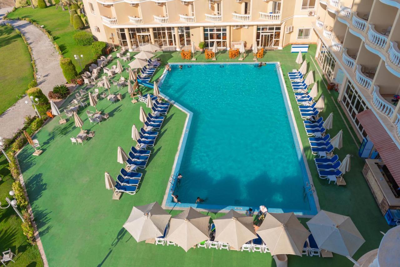 Отель Tolip Family Club Borg El Arab Кинг-Мариут Экстерьер фото