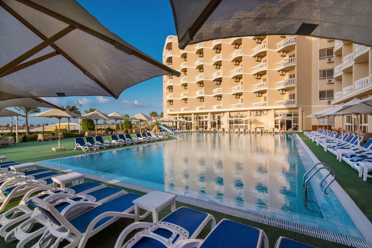 Отель Tolip Family Club Borg El Arab Кинг-Мариут Экстерьер фото