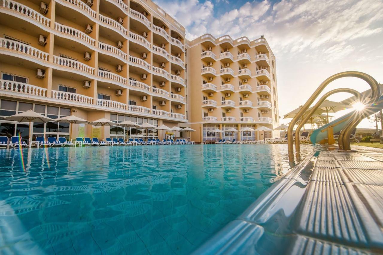 Отель Tolip Family Club Borg El Arab Кинг-Мариут Экстерьер фото